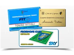 Targhe, tessere e insegne personalizzate